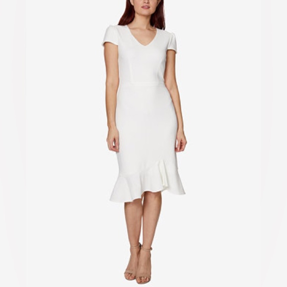 Betsey Johnson Cloud Dancer White V Neck Fitted Dress with flare Size 0 NWT
